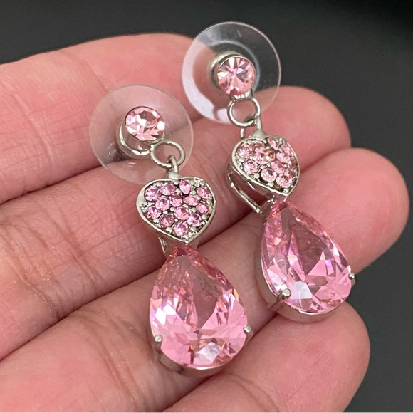 Unsigned Silver-tone Pink Crystal Glass Teardrop 8mm Dangling Drop Earrings 8g. - Picture 11 of 15